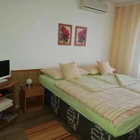 Terrace Center * براغ